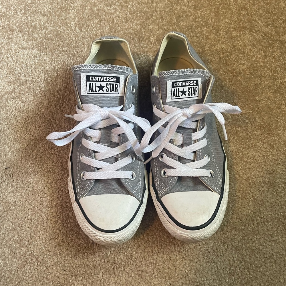 Converse Unisex Gray Sneakers men’s size 5/women’s size 7